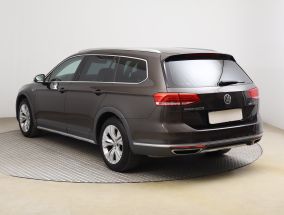 Volkswagen Passat - 2016