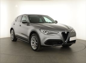 Alfa Romeo Stelvio - 2017
