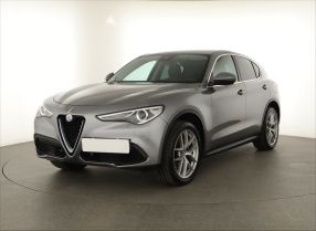 Alfa Romeo Stelvio - 2017