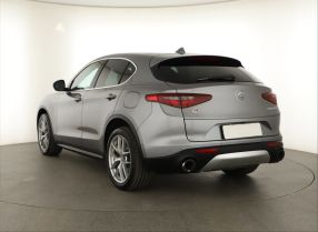 Alfa Romeo Stelvio - 2017