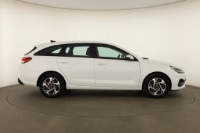Hyundai i30 - 2025