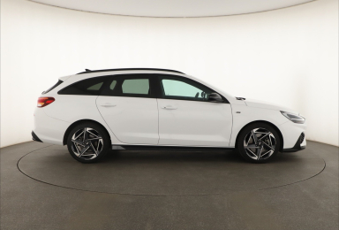 Hyundai i30 - 2025