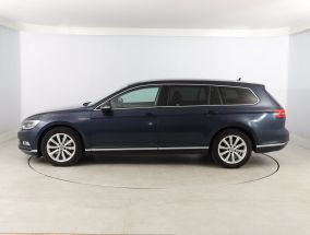 Volkswagen Passat - 2015
