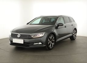 Volkswagen Passat - 2015