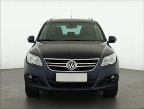 Volkswagen Tiguan - 2011