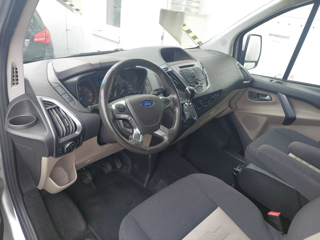 Ford Tourneo Custom
