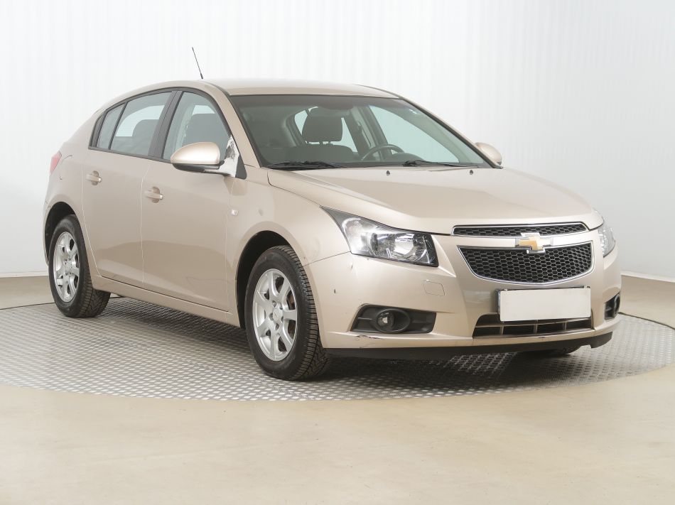 Chevrolet Cruze - 2012