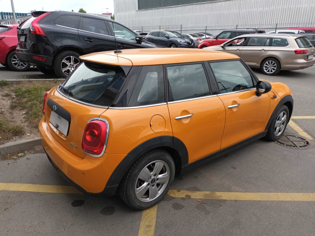 MINI 5-door