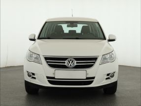 Volkswagen Tiguan - 2011