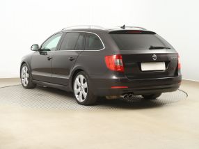 Skoda Superb - 2011