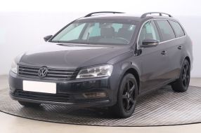 Volkswagen Passat - 2011