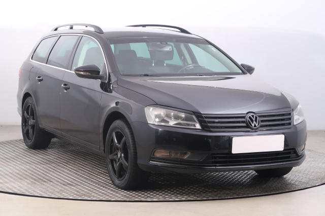 Volkswagen Passat, 2011