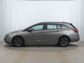 Opel Astra - 2016