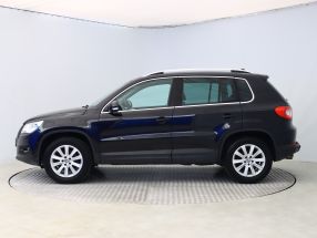 Volkswagen Tiguan - 2011