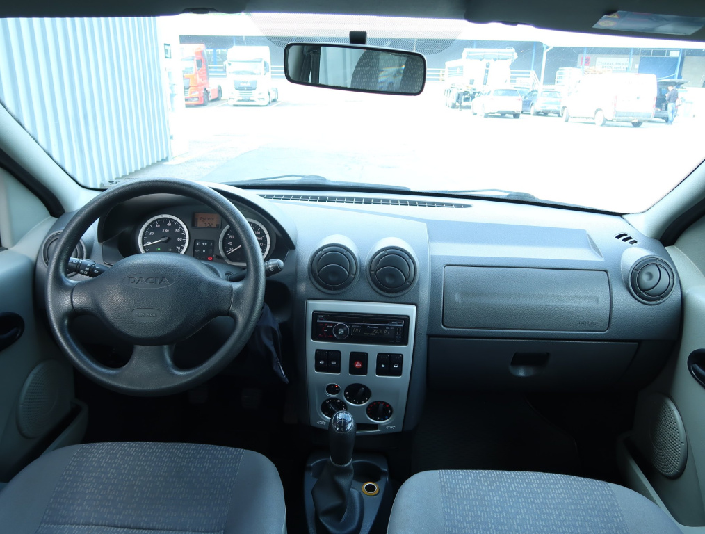 Dacia Logan