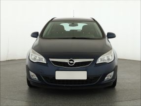Opel Astra - 2012