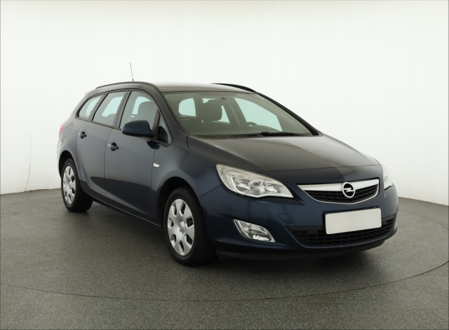 Opel Astra, 2012