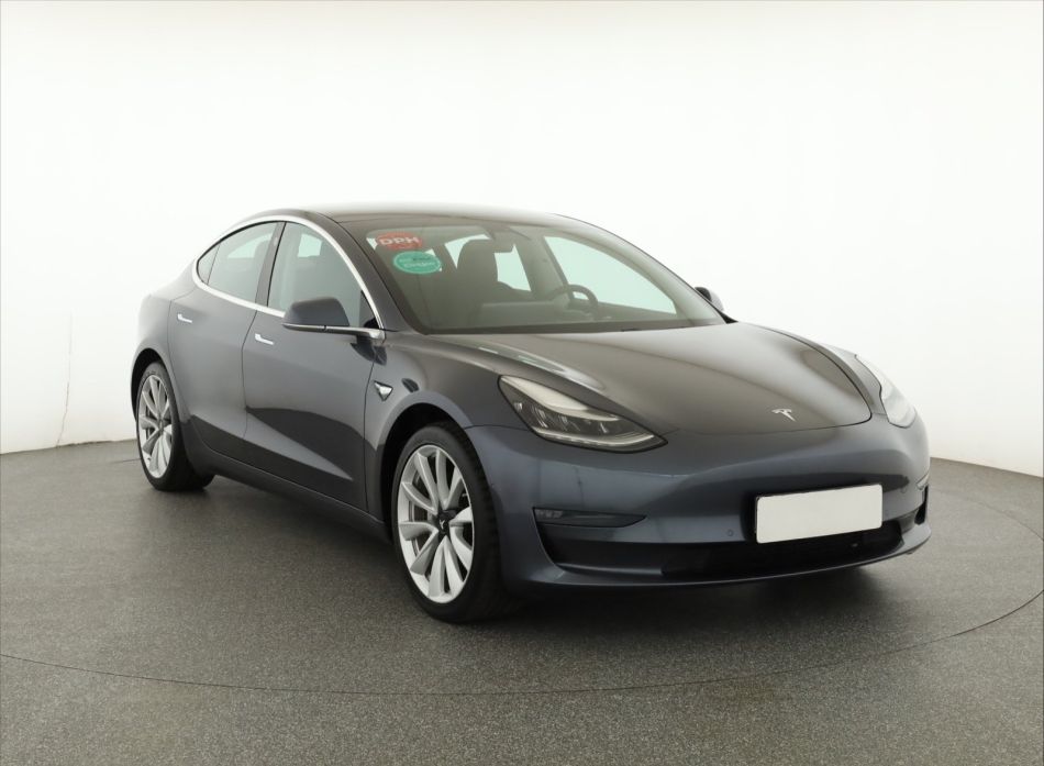 Tesla Model 3 - 2019