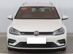Volkswagen Golf - 2020