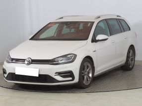 Volkswagen Golf - 2020