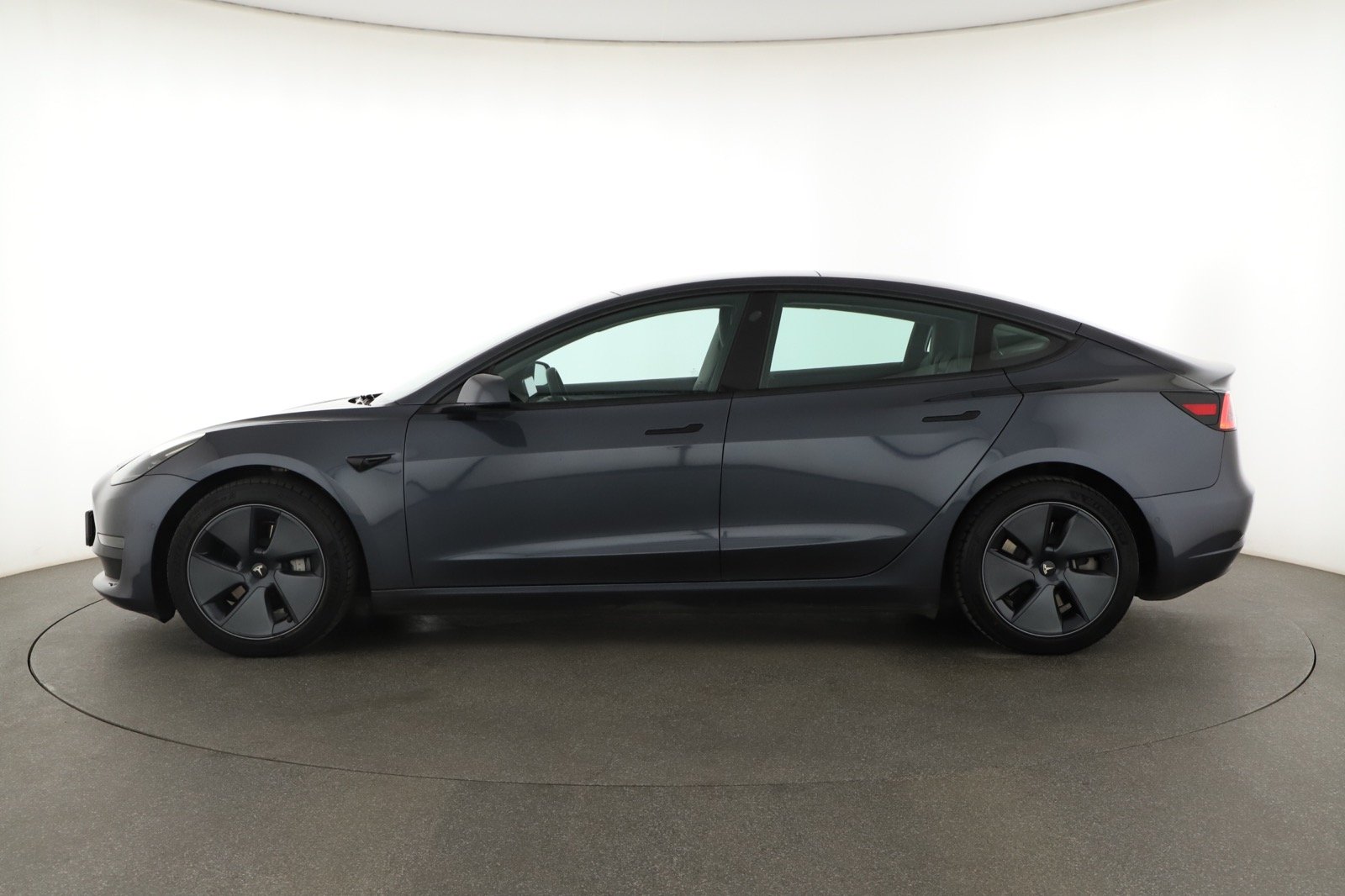 Tesla Model 3 - 2021