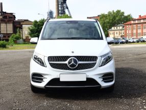 Mercedes-Benz V - 2021