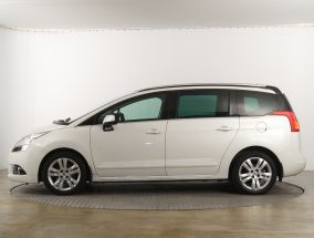 Peugeot 5008 - 2011
