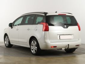 Peugeot 5008 - 2011