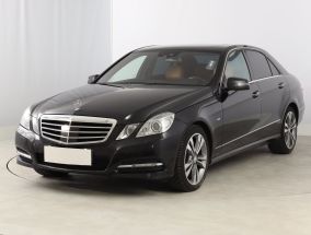 Mercedes-Benz E - 2011