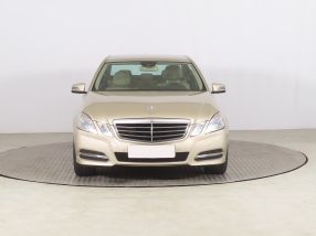 Mercedes-Benz E - 2011