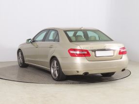Mercedes-Benz E - 2011