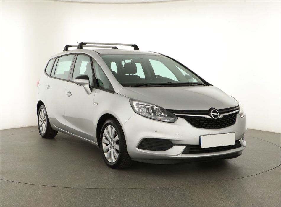 Opel Zafira - 2019