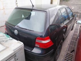 Volkswagen Golf - 2001