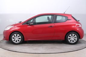 Peugeot 208 - 2013