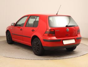 Volkswagen Golf - 2002
