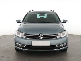 Volkswagen Passat - 2011