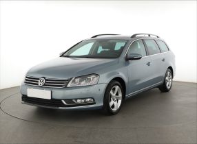 Volkswagen Passat - 2011