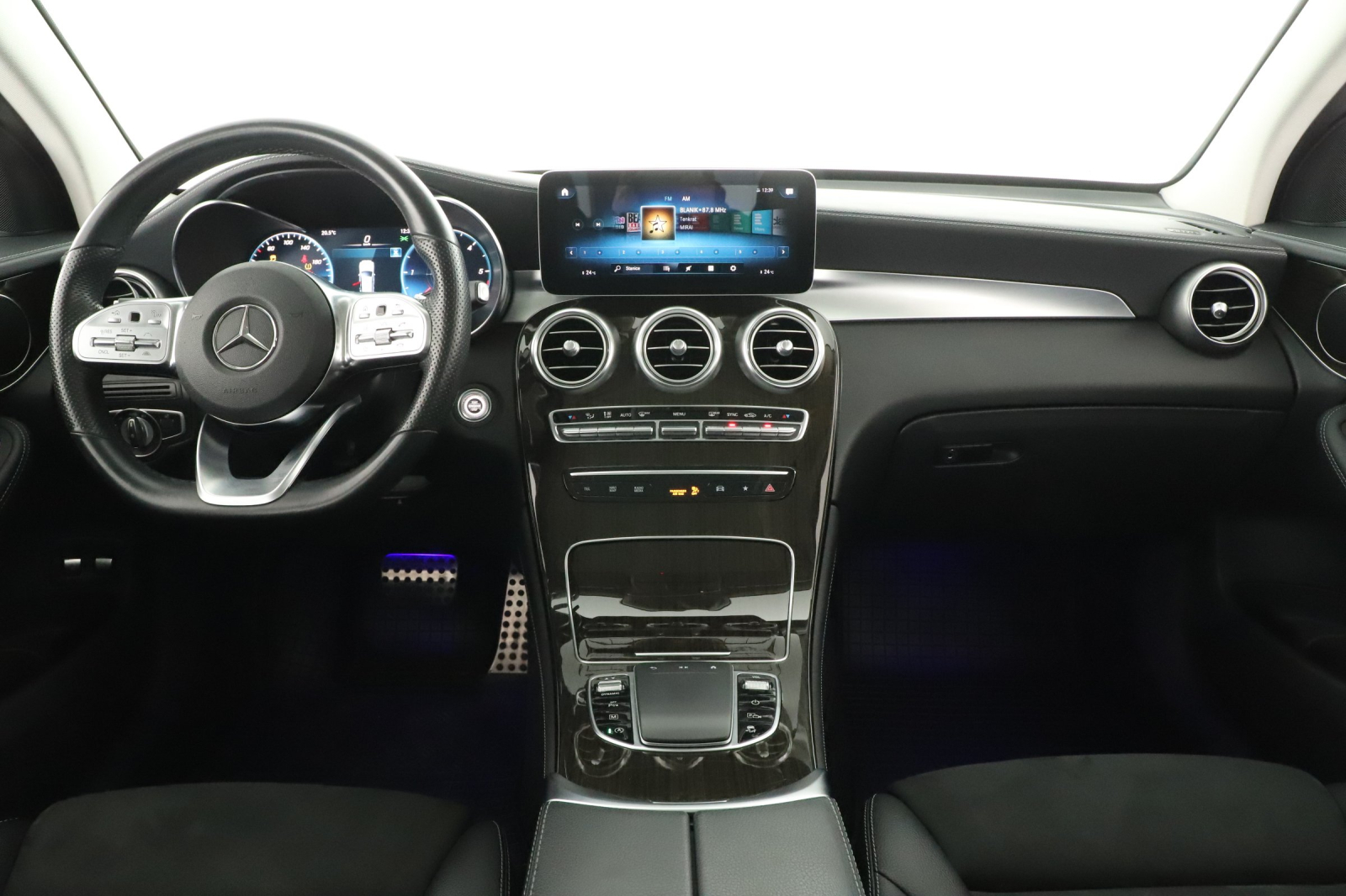 Mercedes-Benz GLC - 2019