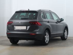 Volkswagen Tiguan - 2018