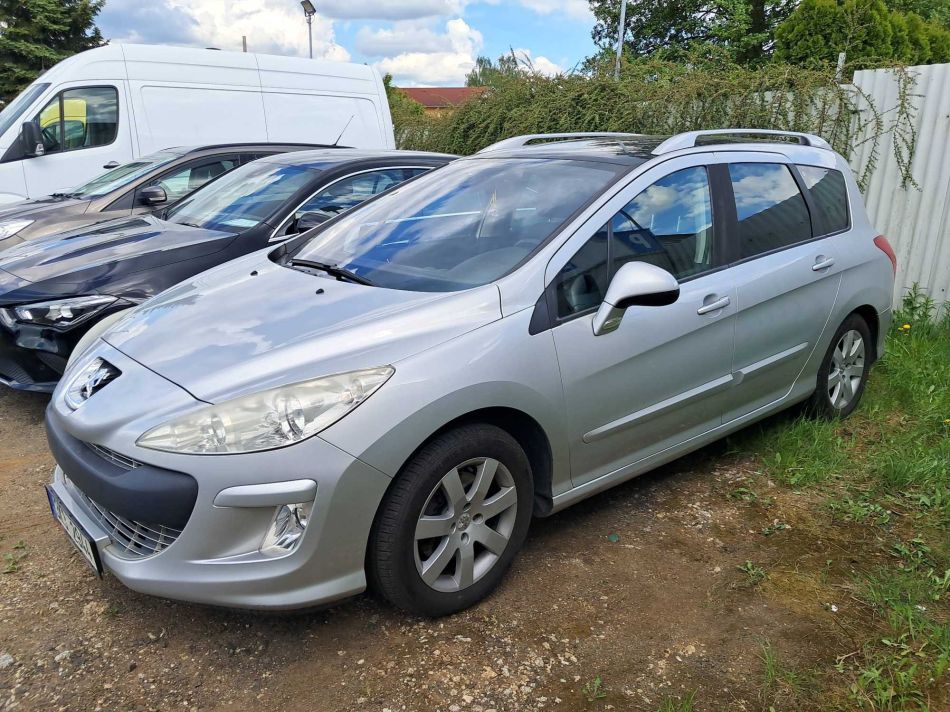 Peugeot 308 - 2011