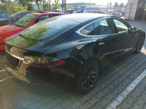 Tesla Model S - 2020