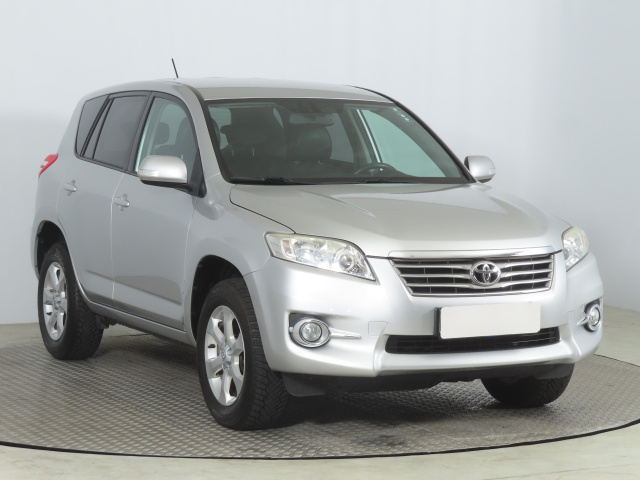 Toyota RAV4 2011