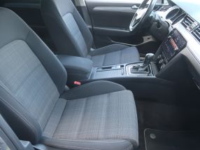 Volkswagen Passat - 2020