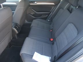 Volkswagen Passat - 2020
