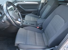 Volkswagen Passat - 2020