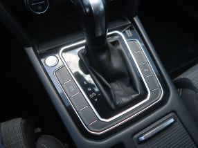 Volkswagen Passat - 2020