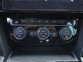 Volkswagen Passat - 2020