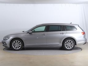 Volkswagen Passat - 2020