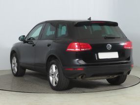 Volkswagen Touareg - 2015