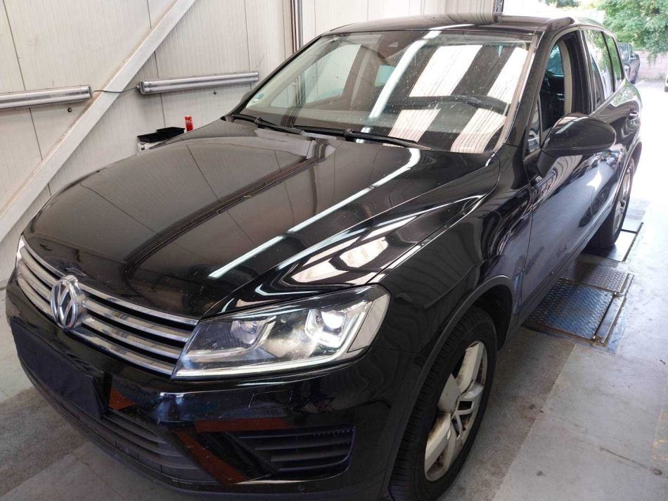 Volkswagen Touareg - 2015